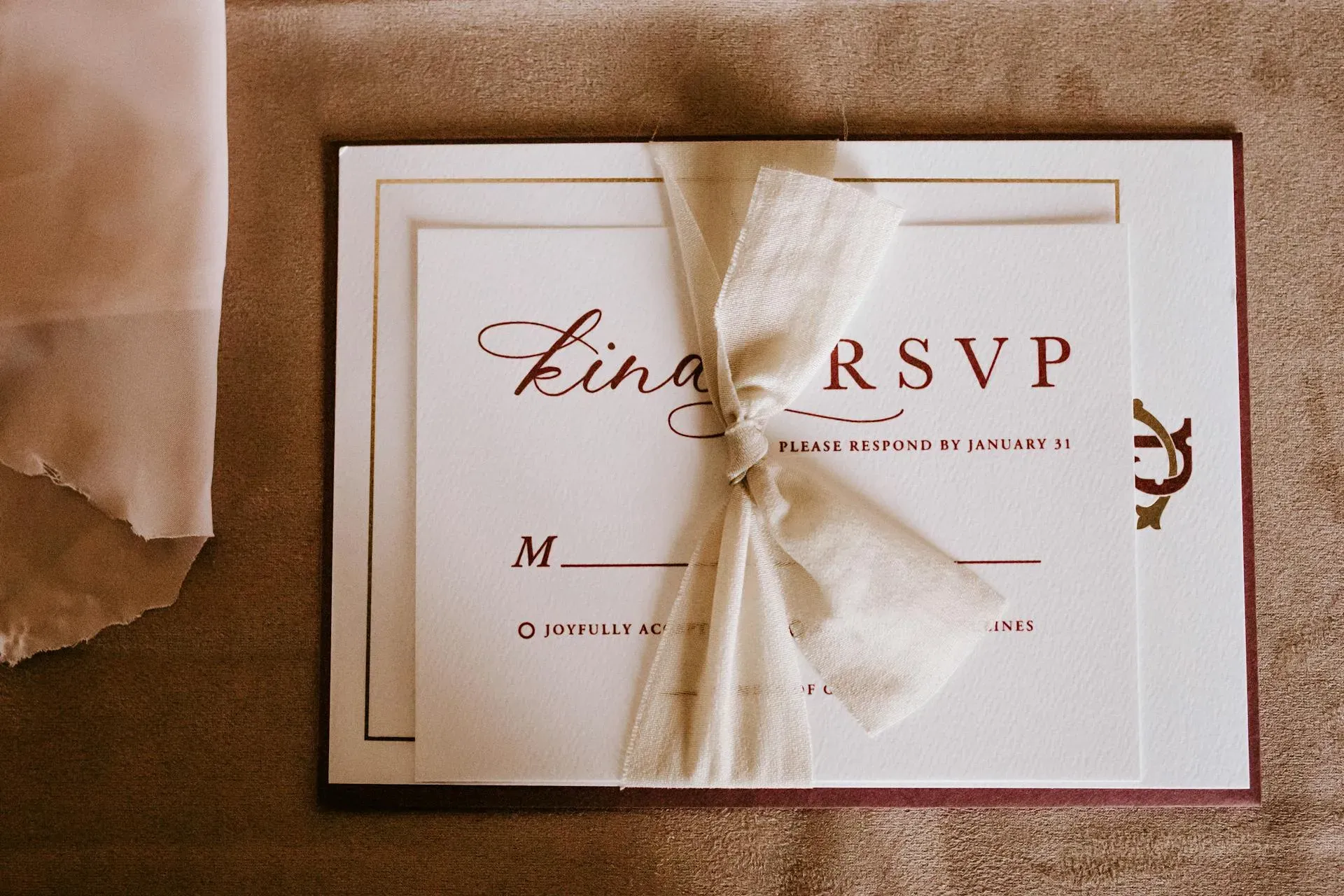 Formulario RSVP de boda creado con YouWare IA